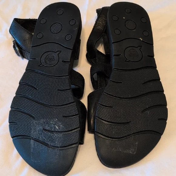 Born Black Leather Sandals - Picture 8 of 8